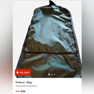 PALACE Green Travel Bag
